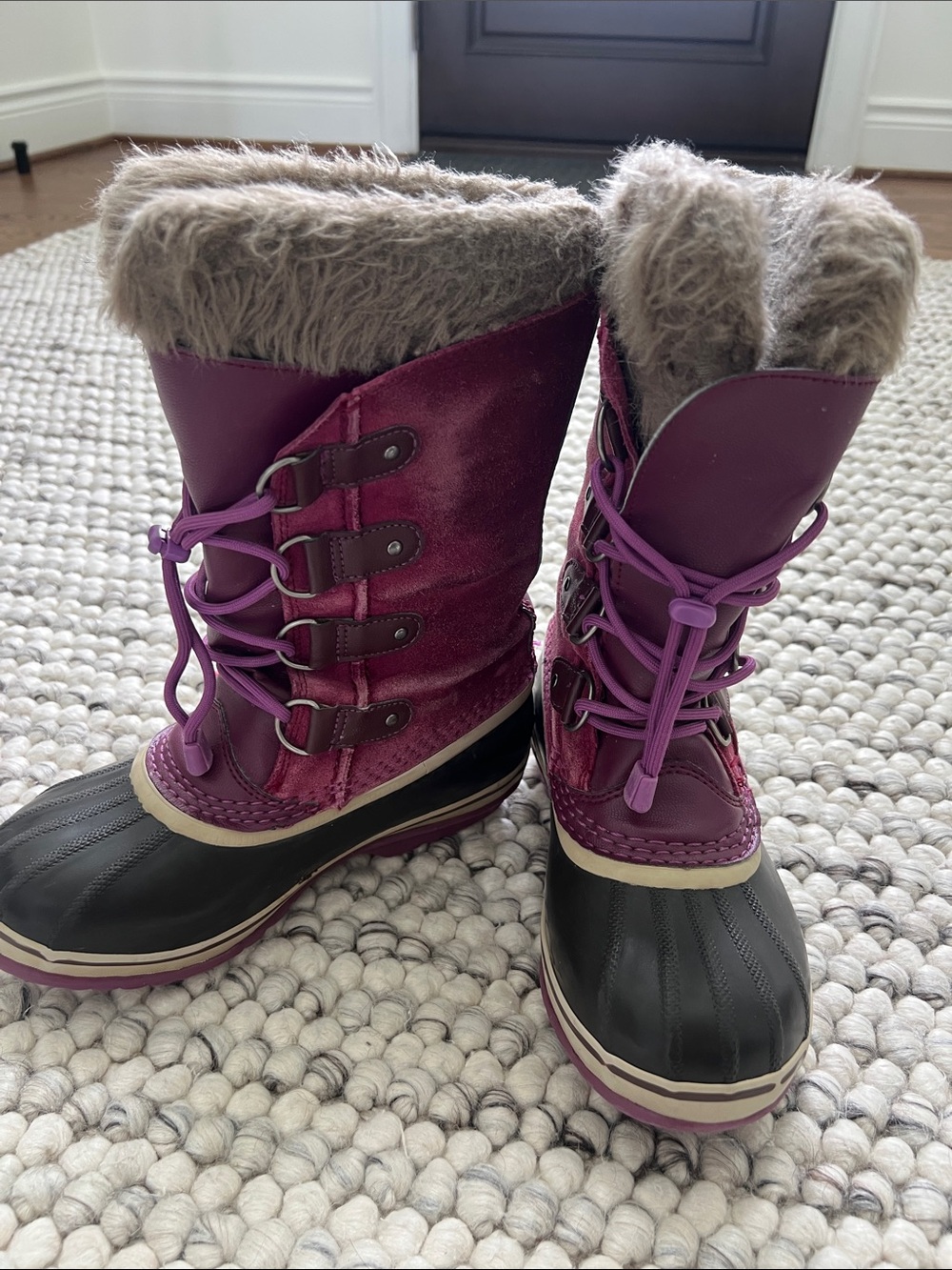 Sorel Women's Purple Faux-Fur Trim Winter Boots